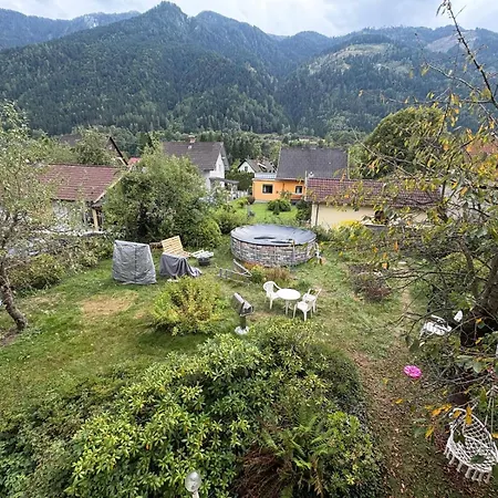 Capybara בית אירוח ספיטל אן דר דראו